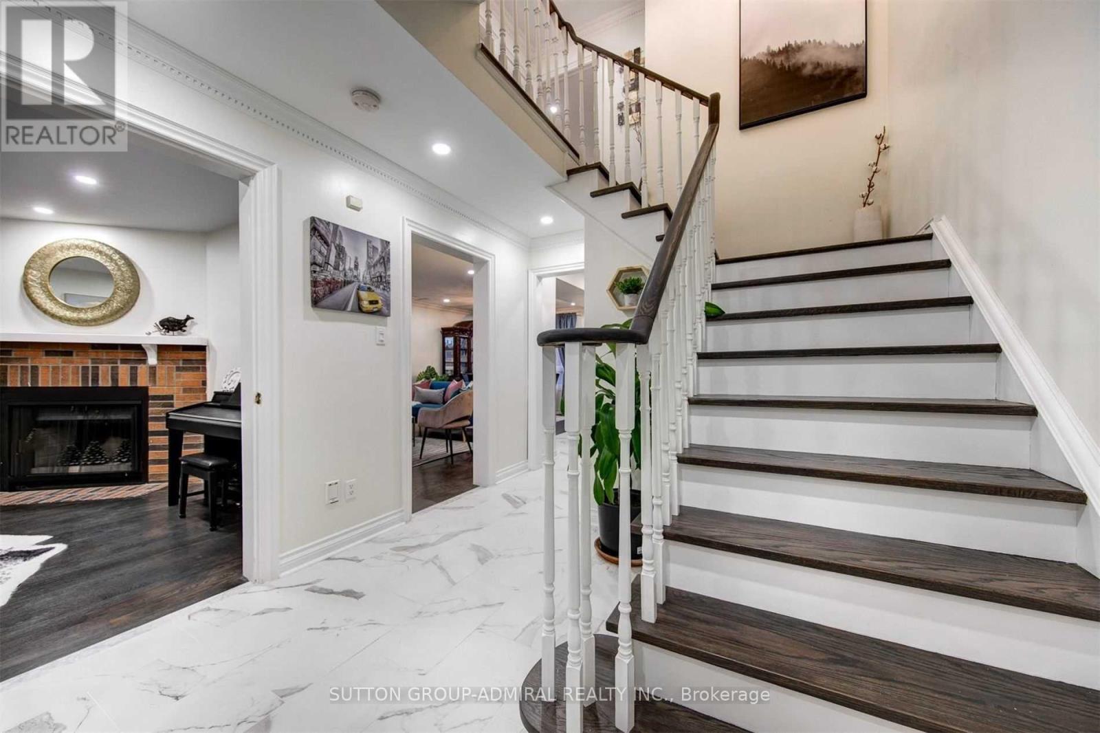 Photo 18 of Upper Level 113 Jaimie Road, Vaughan ON