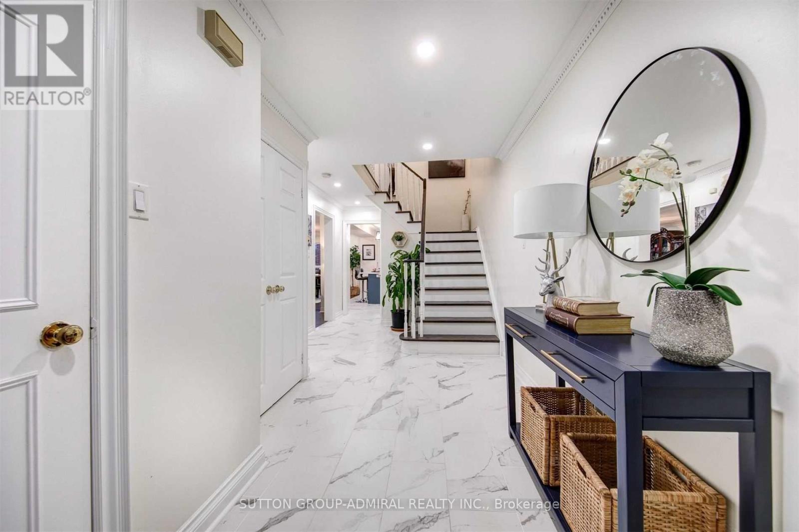 Photo 4 of Upper Level 113 Jaimie Road, Vaughan ON
