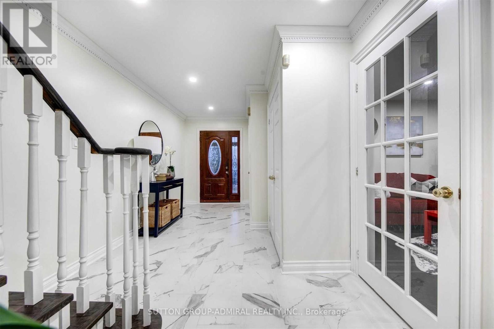 Photo 6 of Upper Level 113 Jaimie Road, Vaughan ON