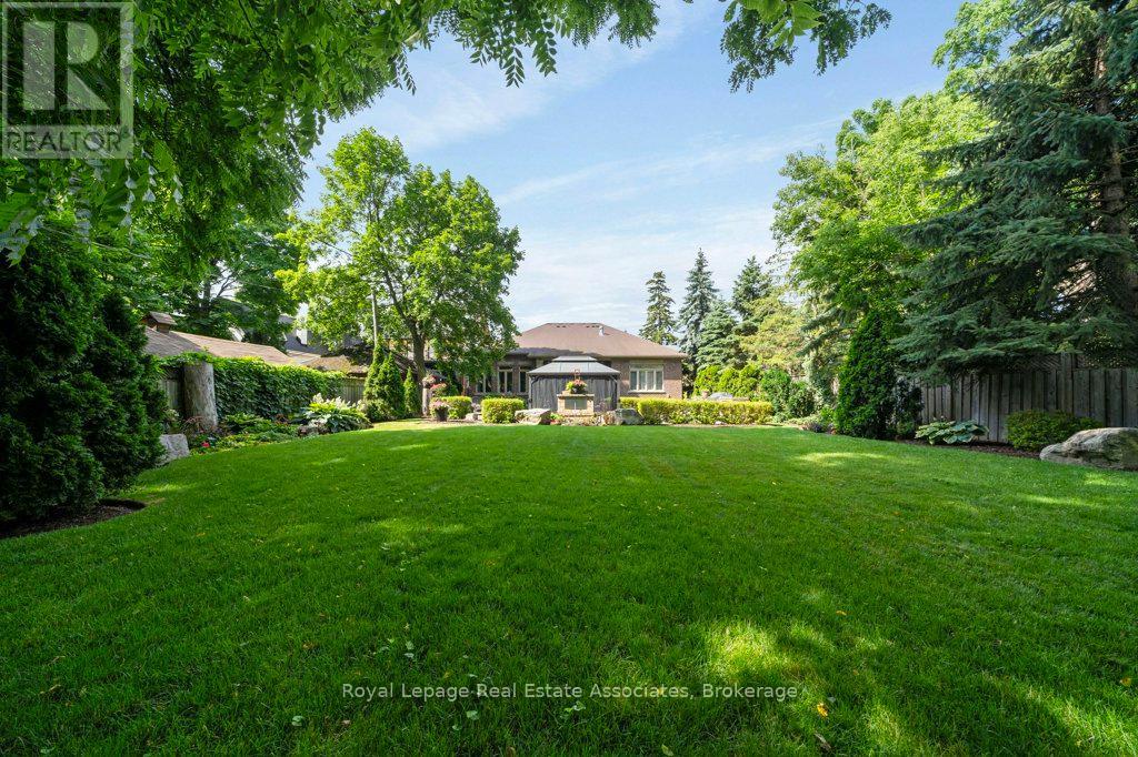 Photo 6 of 46 Scott Street, Brampton ON