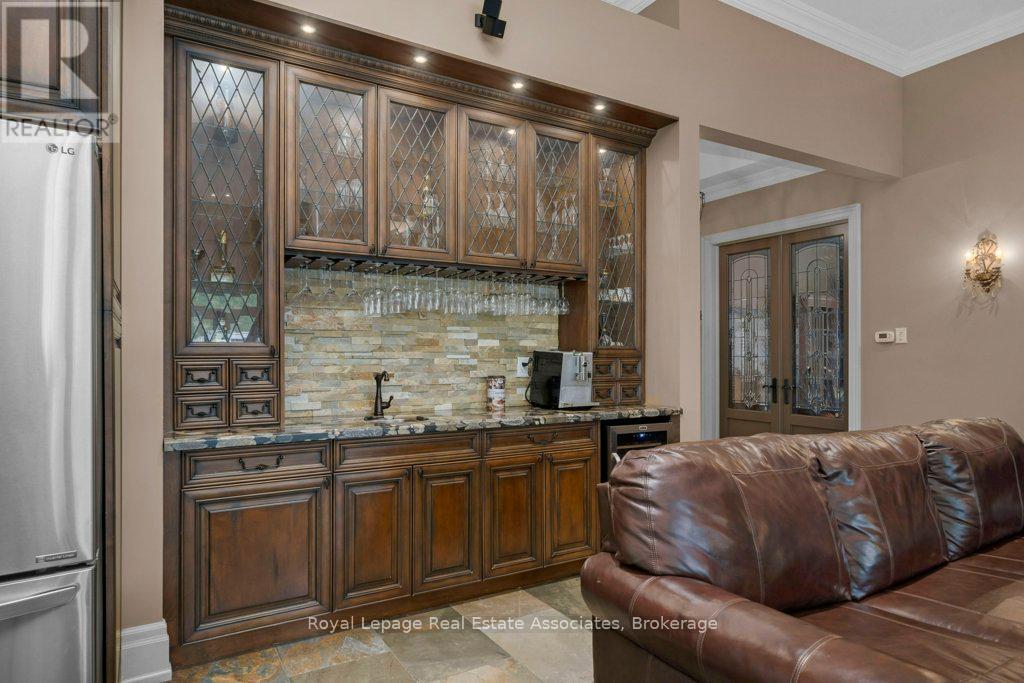 Photo 3 of 46 Scott Street, Brampton ON