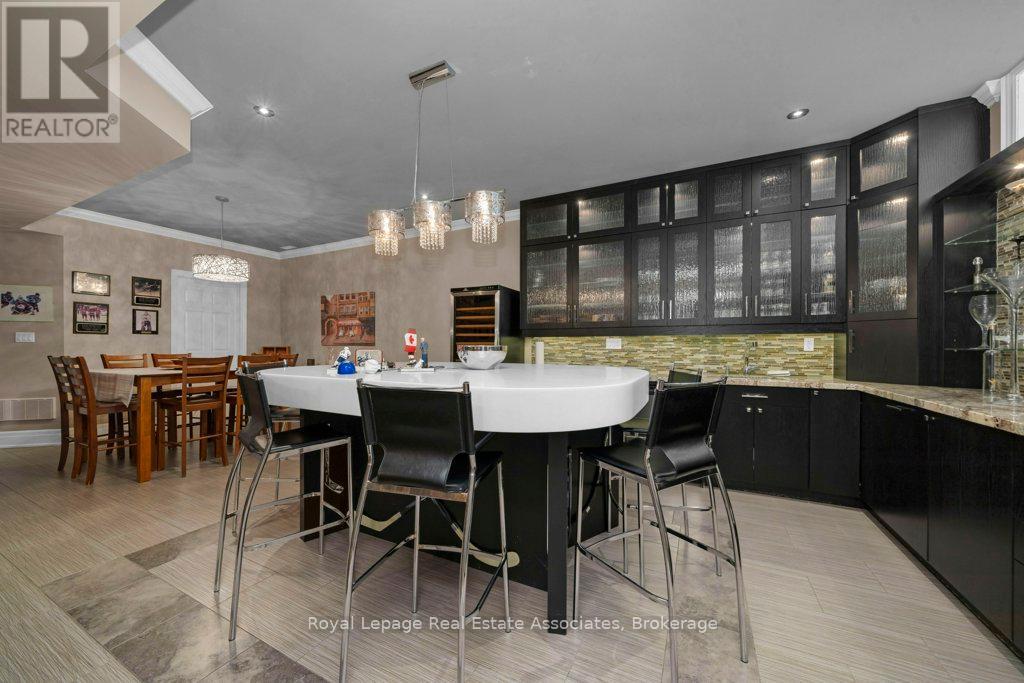 Photo 8 of 46 Scott Street, Brampton ON
