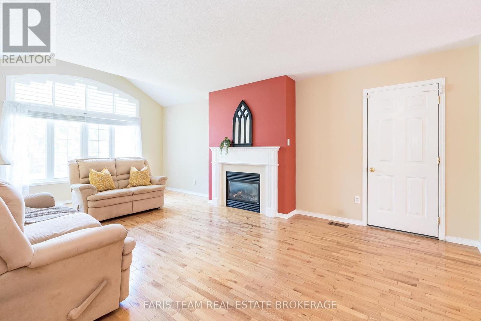 Photo 5 of 57 Rose Valley Way, Wasaga Beach ON