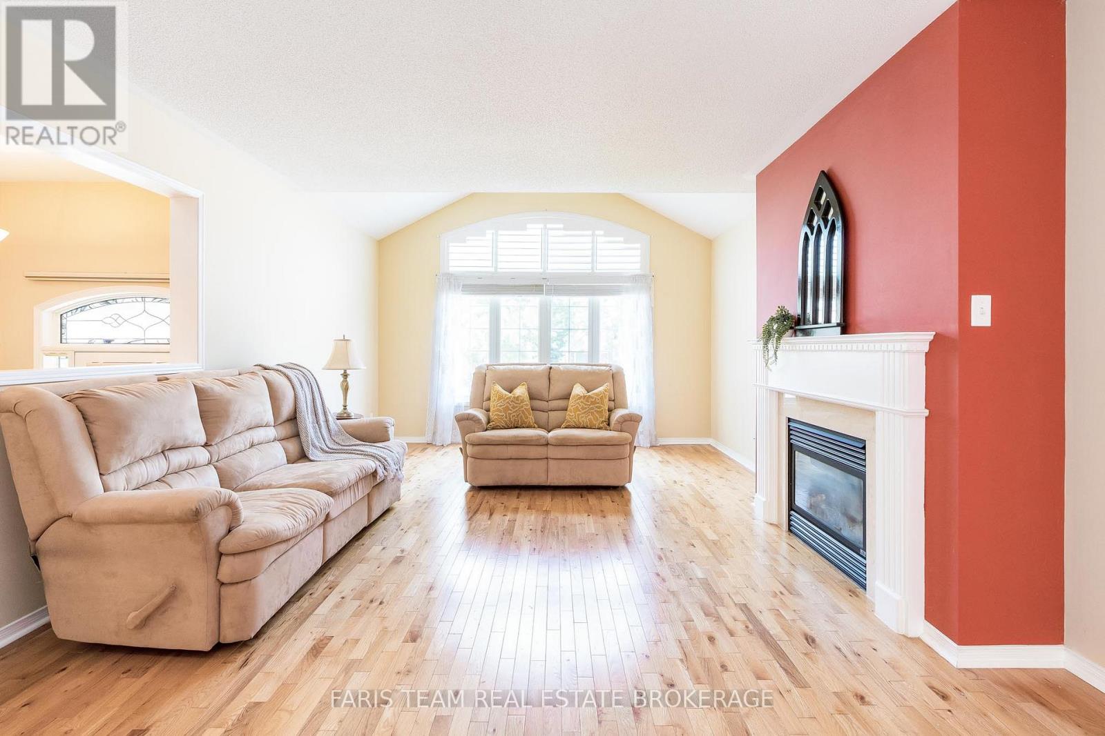 Photo 36 of 57 Rose Valley Way, Wasaga Beach ON