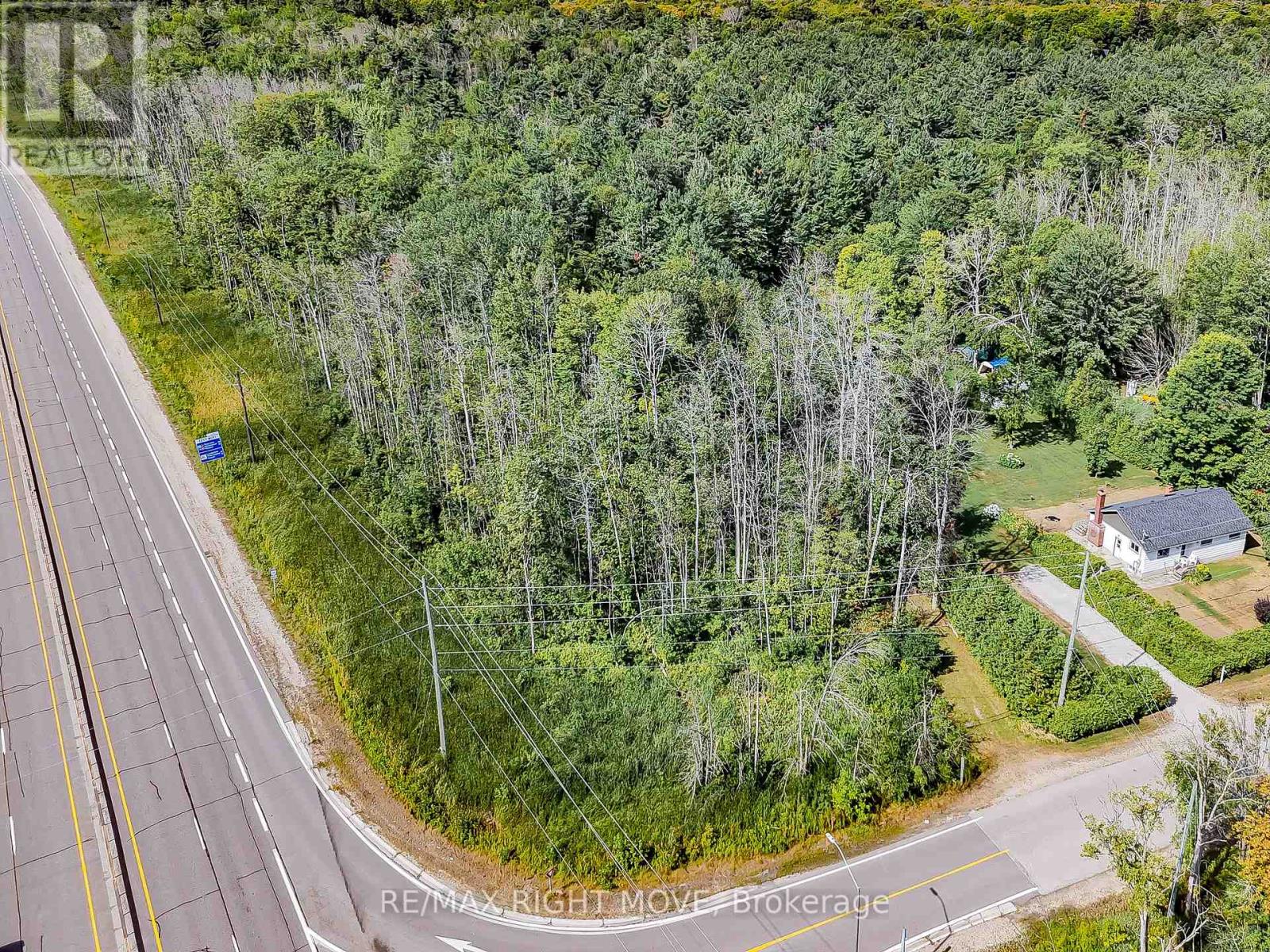 Photo 5 of 3040 Grass Lake Line, Severn ON