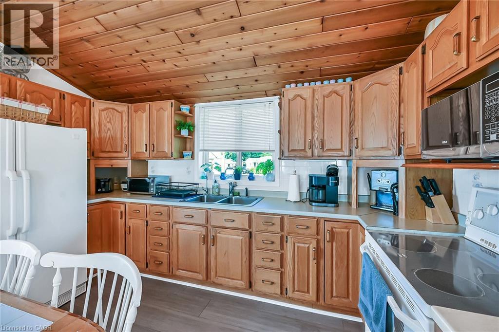 Photo 13 of 61 Horseshoe Bay Road, Dunnville ON