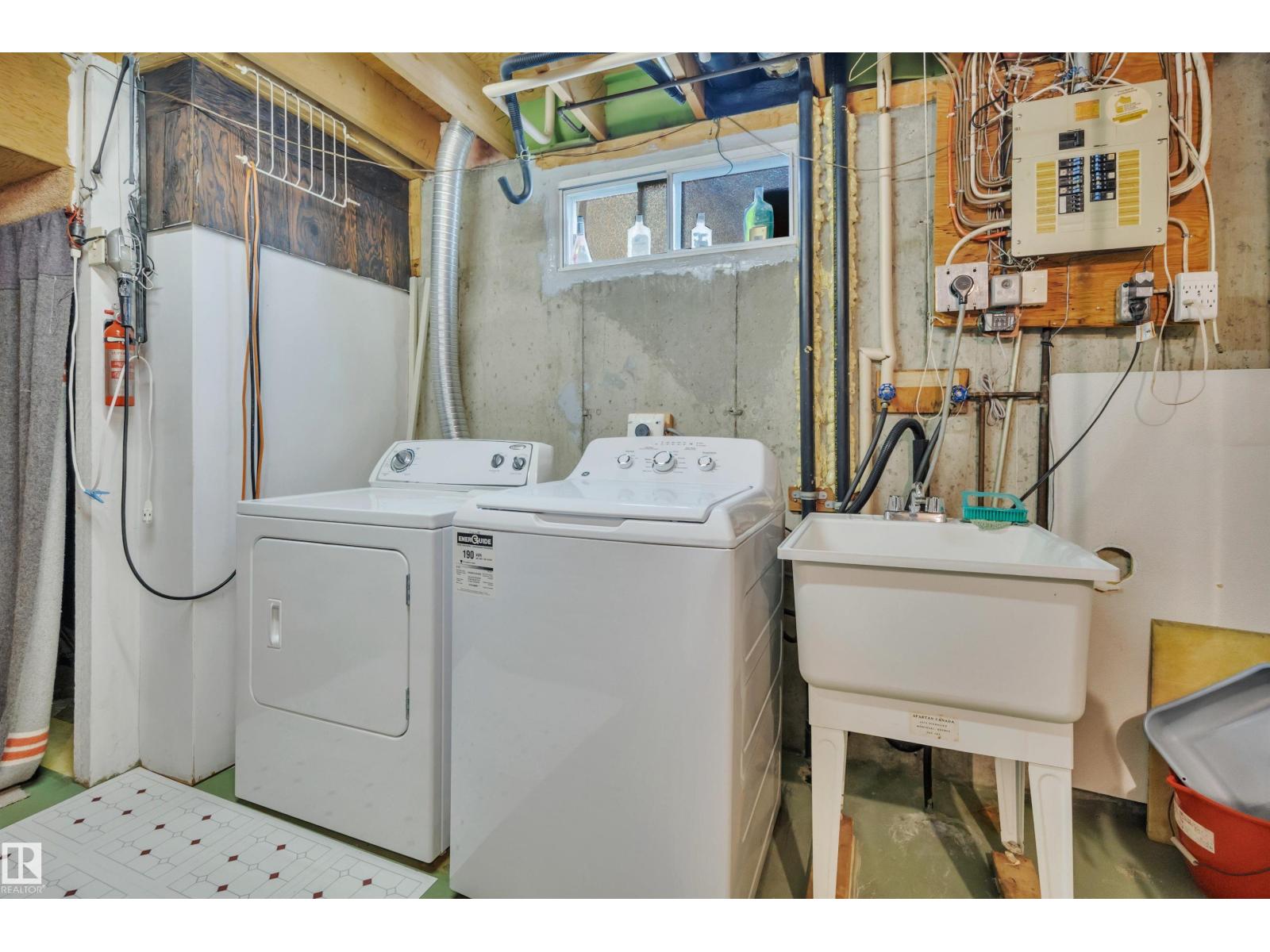 Photo 39 of 12220 156 Av Nw, Edmonton AB