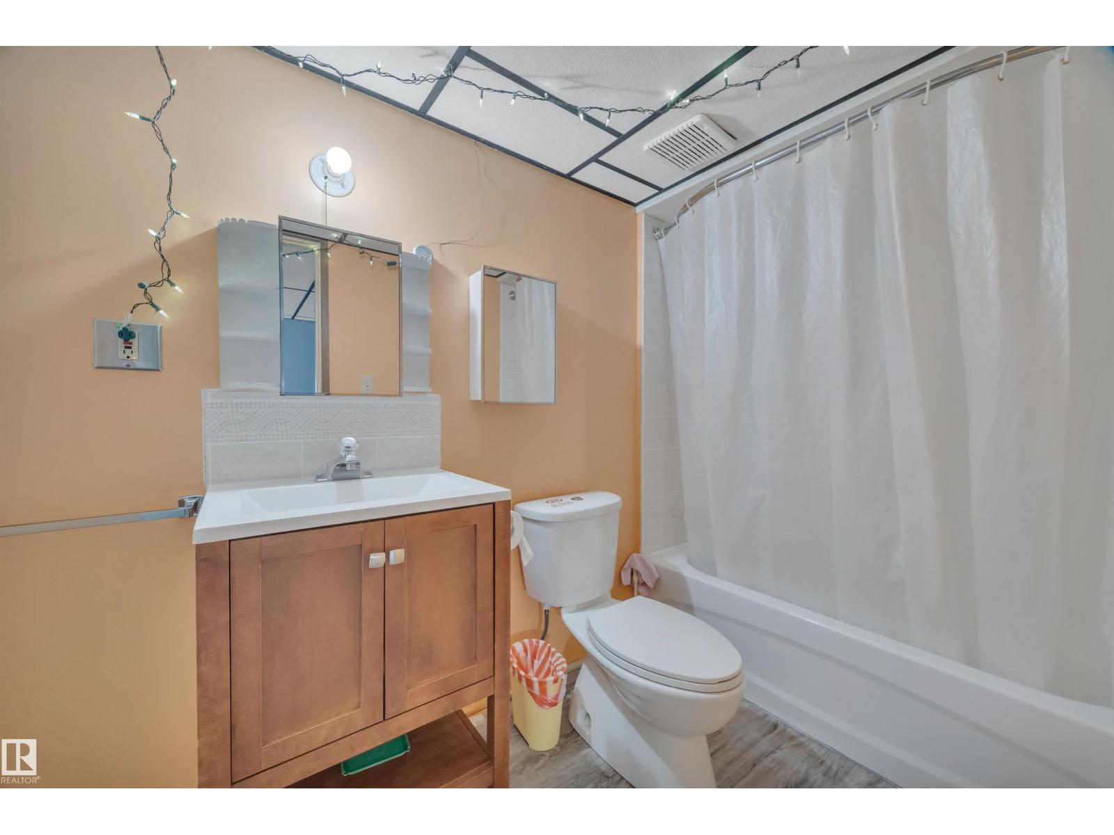 Photo 16 of 12220 156 Av Nw, Edmonton AB