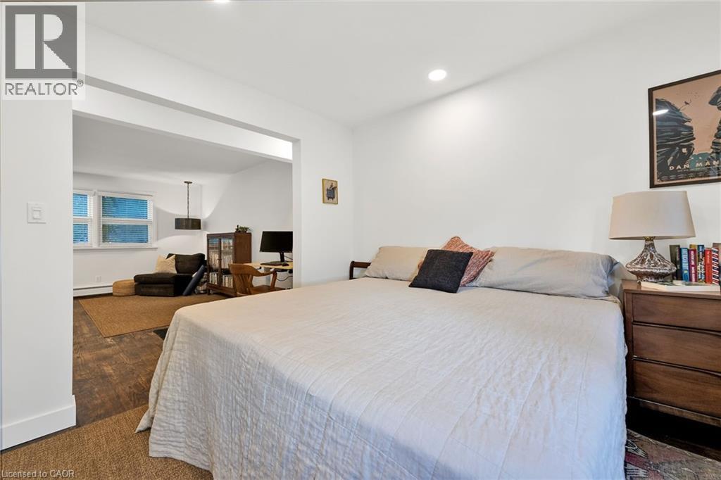 Photo 40 of 655 Gayne Boulevard, Burlington ON