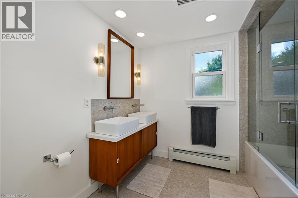 Photo 24 of 655 Gayne Boulevard, Burlington ON