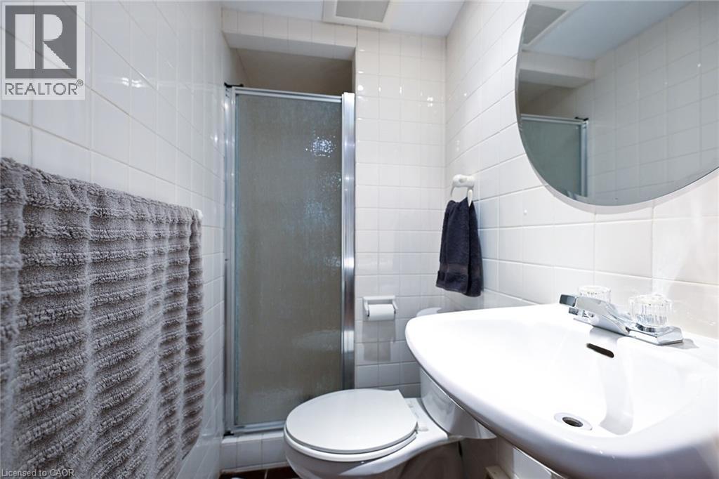 Photo 28 of 655 Gayne Boulevard, Burlington ON