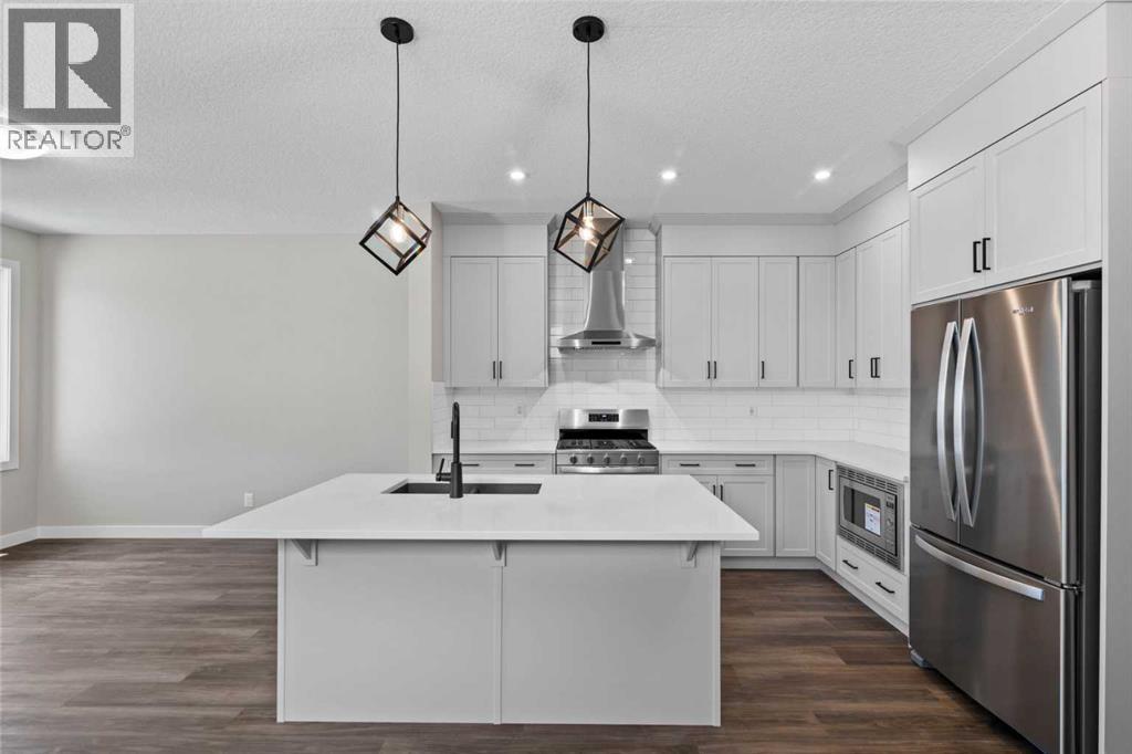 Photo 4 of 14926 24 Street Nw, Calgary AB