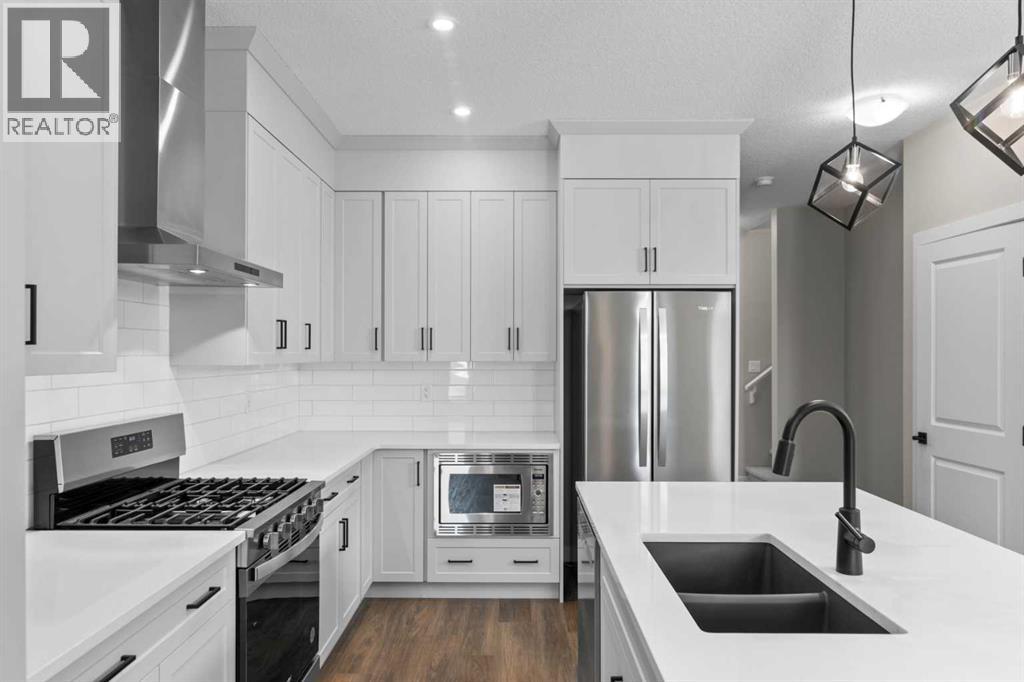 Photo 11 of 14926 24 Street Nw, Calgary AB