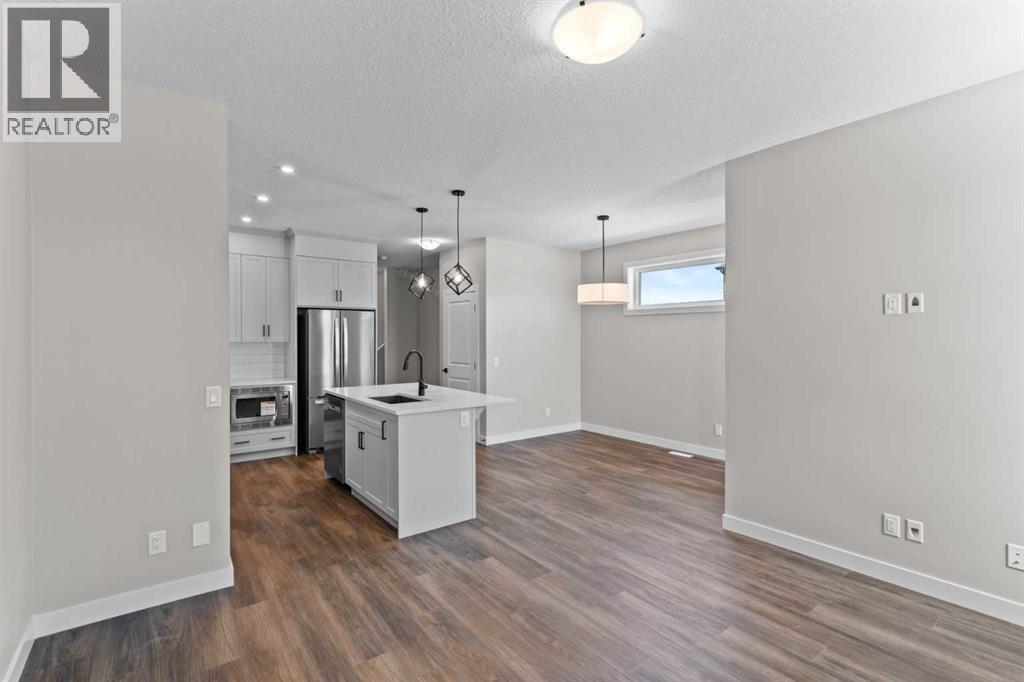 Photo 10 of 14926 24 Street Nw, Calgary AB