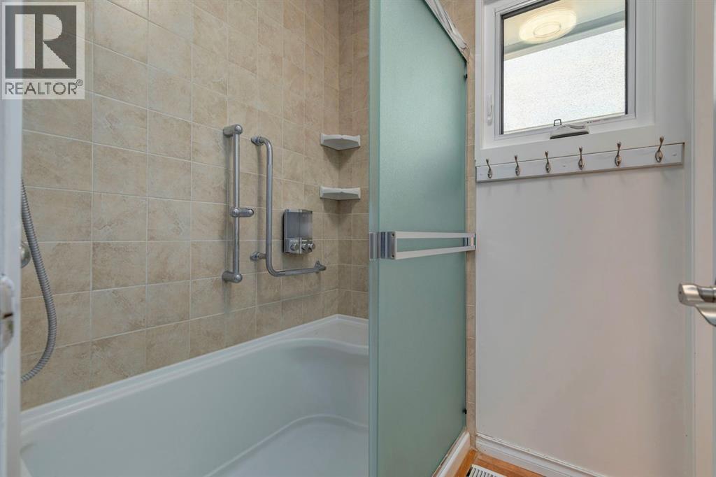 Single Family House Bungalow for Sale in  Dalhart Hill NW Dalhousie Calgary 