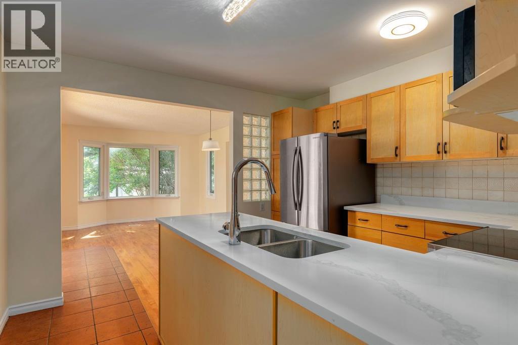 Single Family House Bungalow for Sale in  Dalhart Hill NW Dalhousie Calgary 