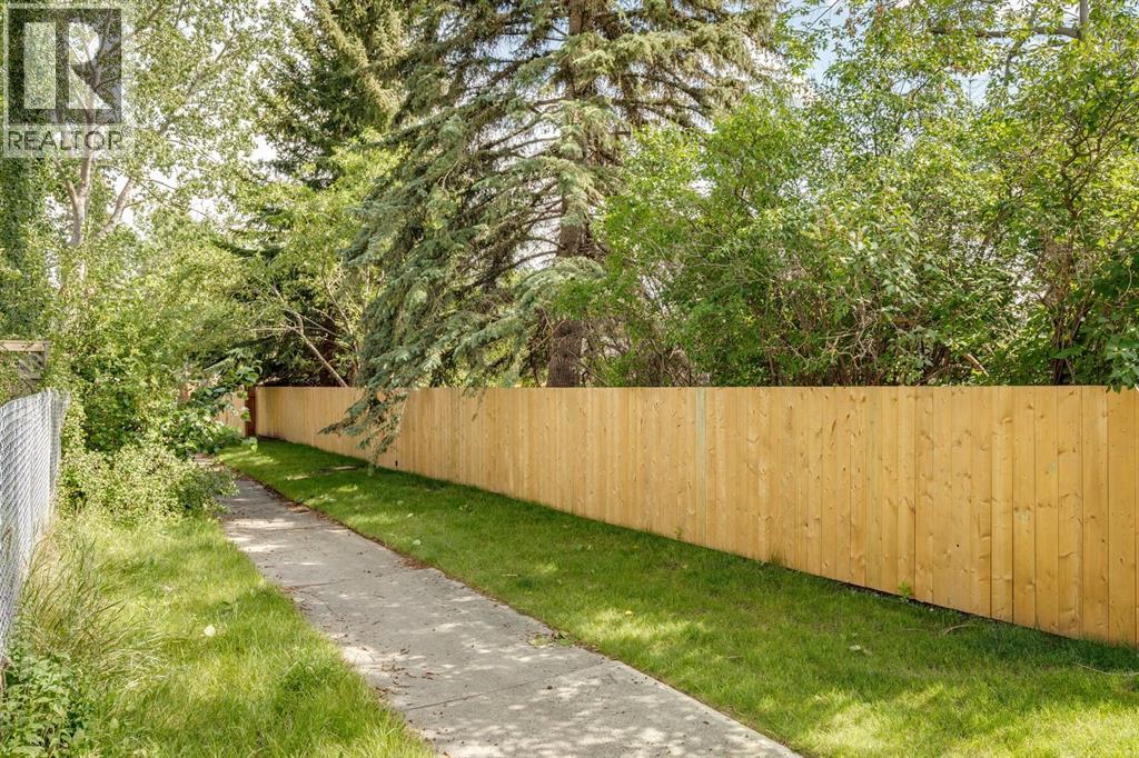 Single Family House Bungalow for Sale in  Dalhart Hill NW Dalhousie Calgary 