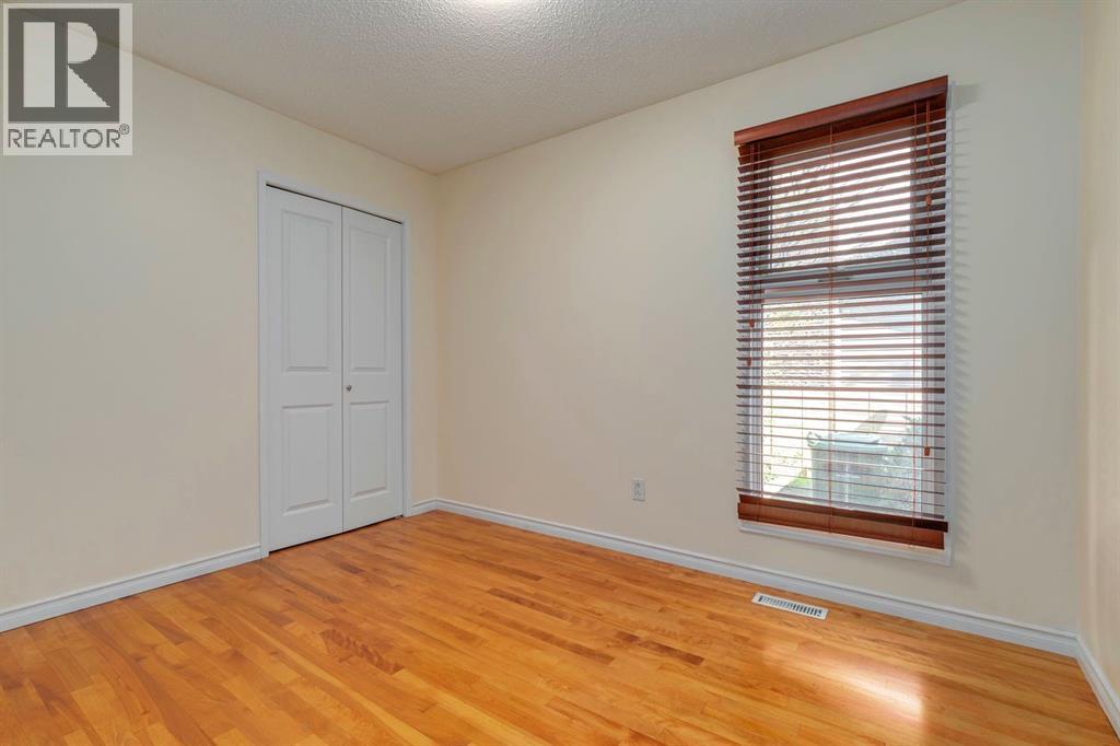 Single Family House Bungalow for Sale in  Dalhart Hill NW Dalhousie Calgary 
