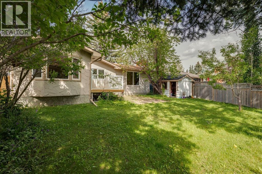 Single Family House Bungalow for Sale in  Dalhart Hill NW Dalhousie Calgary 