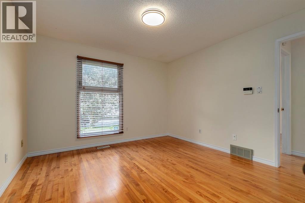 Single Family House Bungalow for Sale in  Dalhart Hill NW Dalhousie Calgary 