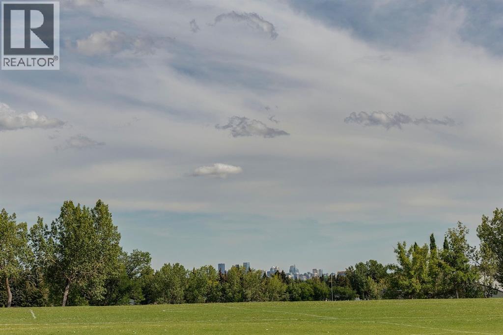 Single Family House Bungalow for Sale in  Dalhart Hill NW Dalhousie Calgary 