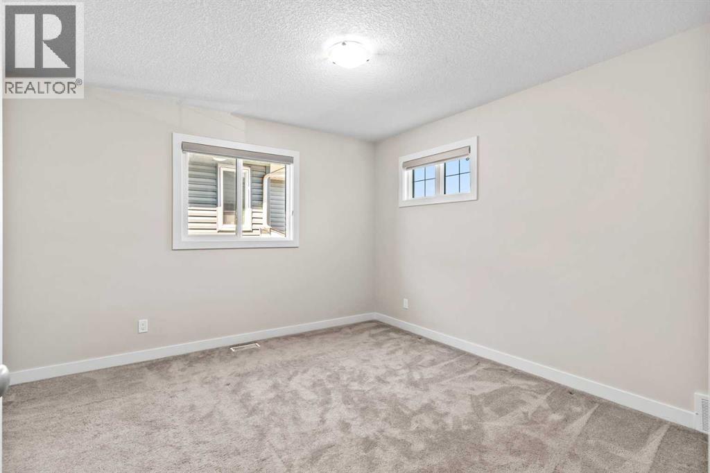 Single Family House for Sale in  Evansfield Terrace NW Evanston Calgary 