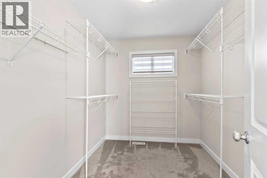 Single Family House for Sale in  Evansfield Terrace NW Evanston Calgary 