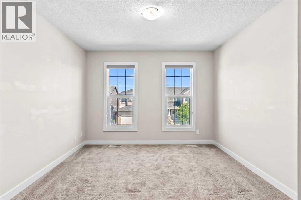 Single Family House for Sale in  Evansfield Terrace NW Evanston Calgary 