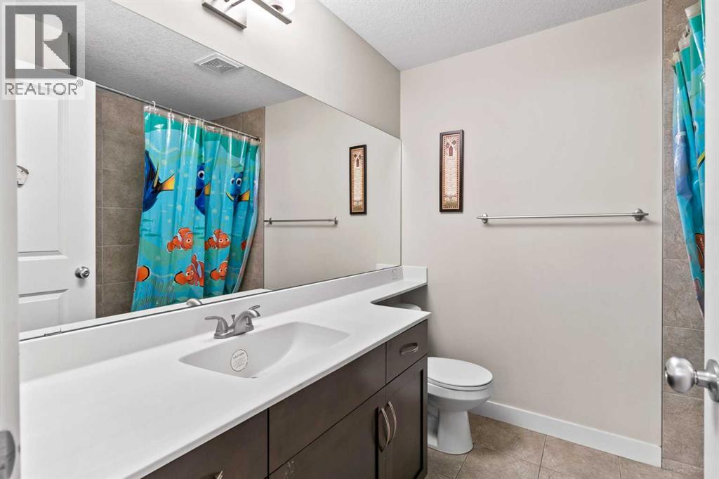 Single Family House for Sale in  Evansfield Terrace NW Evanston Calgary 