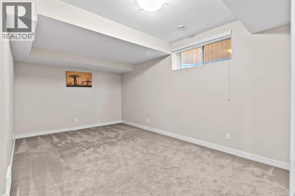 Single Family House for Sale in  Evansfield Terrace NW Evanston Calgary 