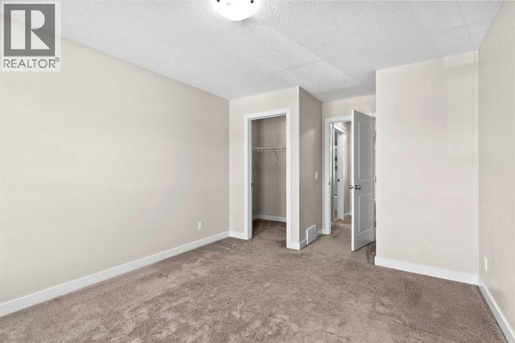 Single Family House for Sale in  Evansfield Terrace NW Evanston Calgary 