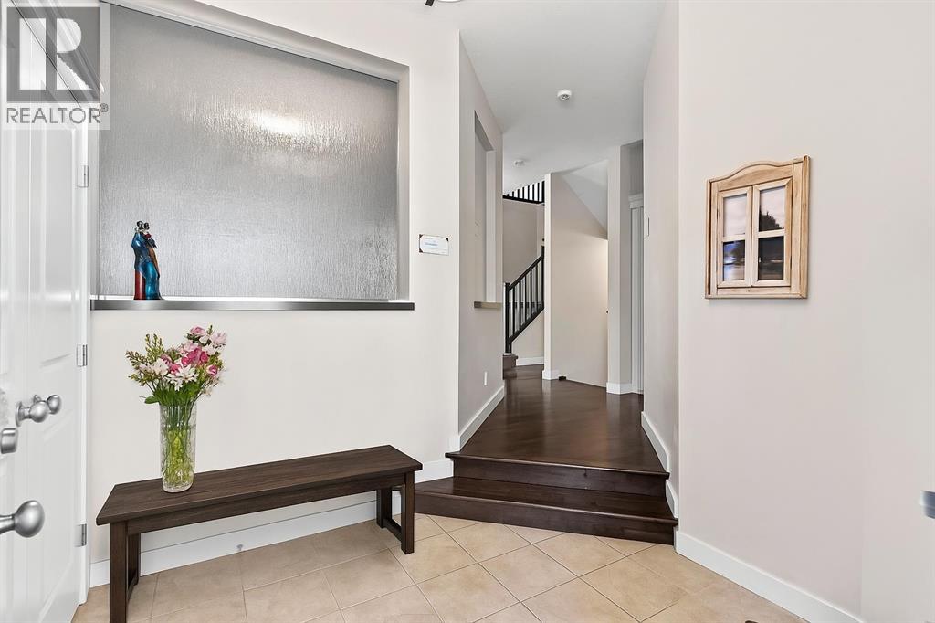 Single Family House for Sale in  Evansfield Terrace NW Evanston Calgary 