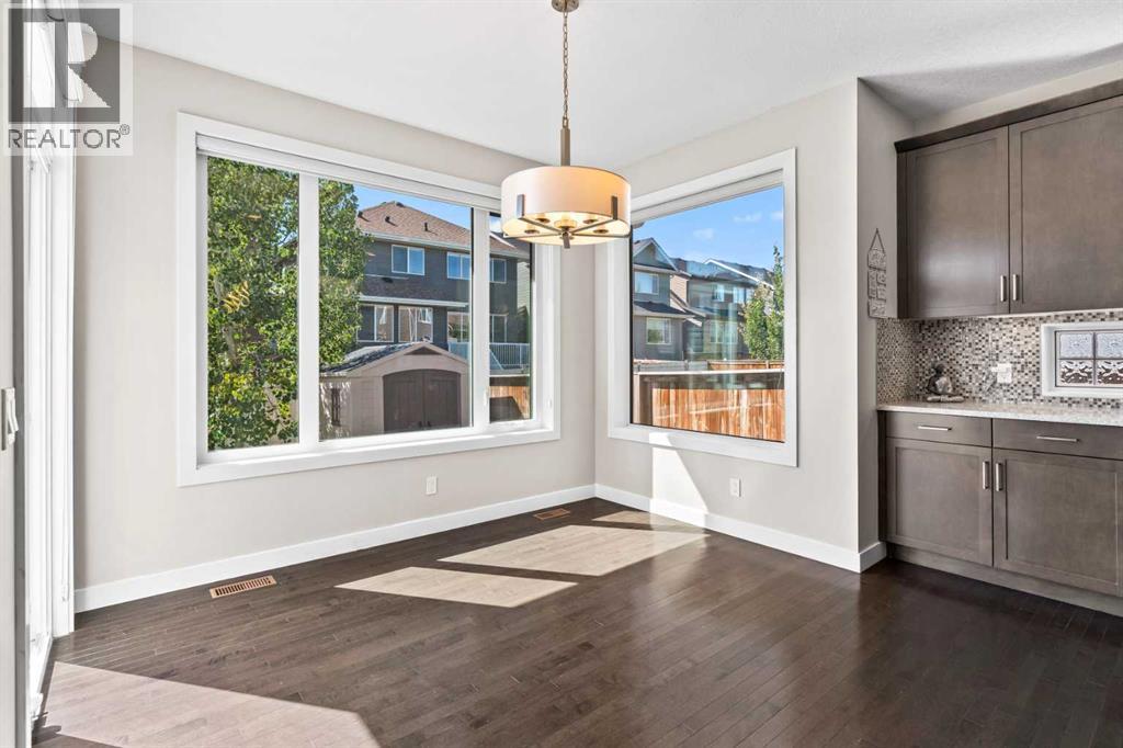 Single Family House for Sale in  Evansfield Terrace NW Evanston Calgary 