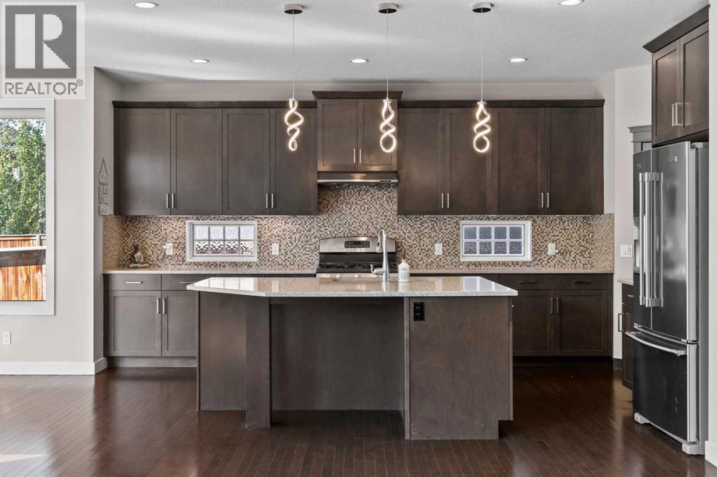 Single Family House for Sale in  Evansfield Terrace NW Evanston Calgary 