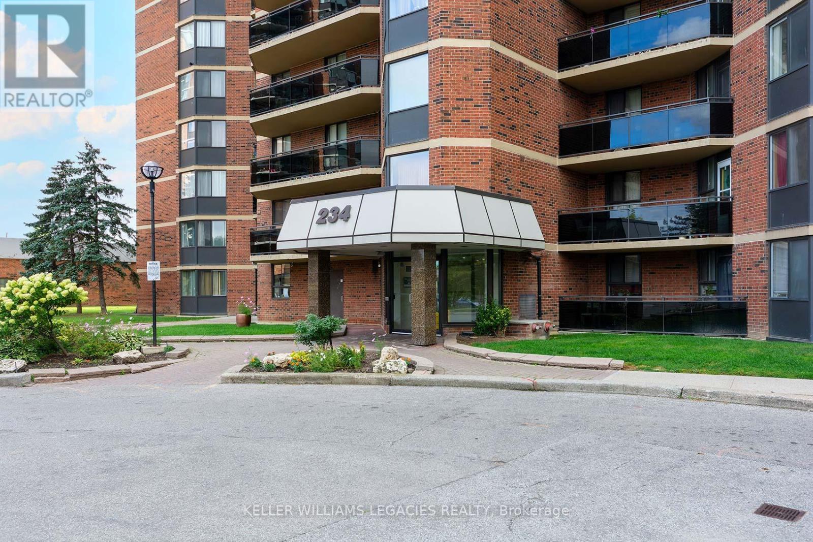 Photo 16 of 2006 234 Albion Road, Toronto ON