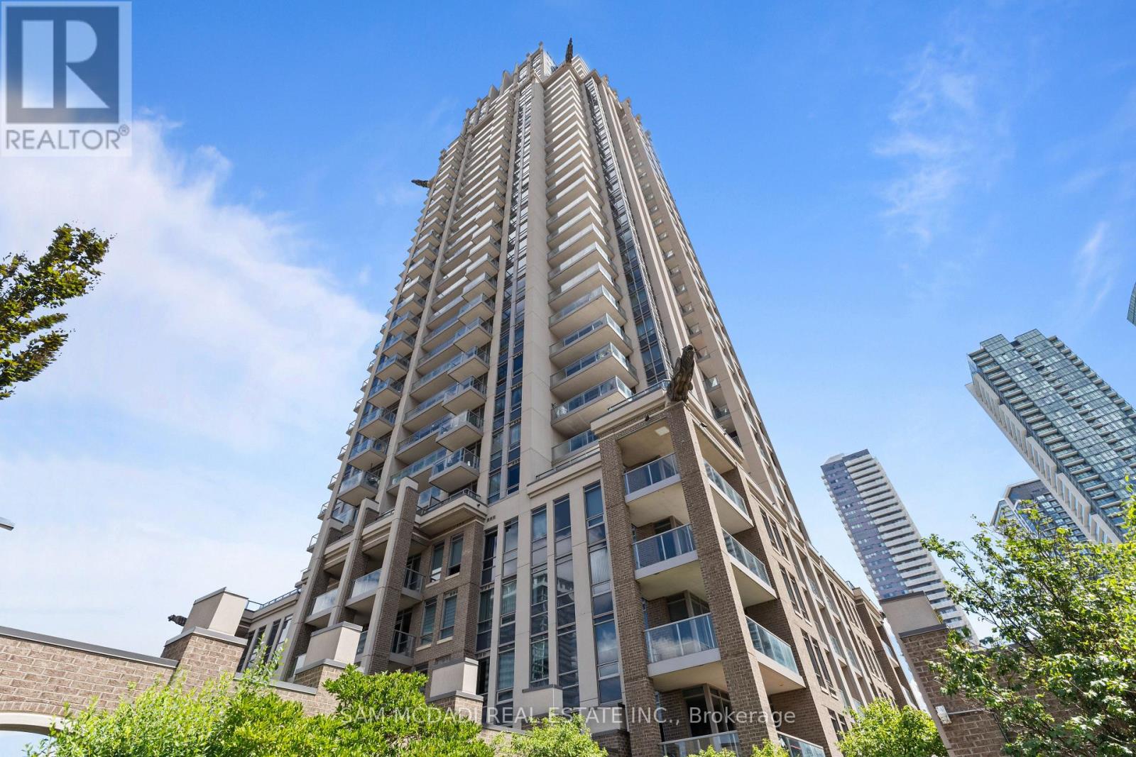 Photo 1 of 2404 388 Prince Of Wales Drive, Mississauga ON