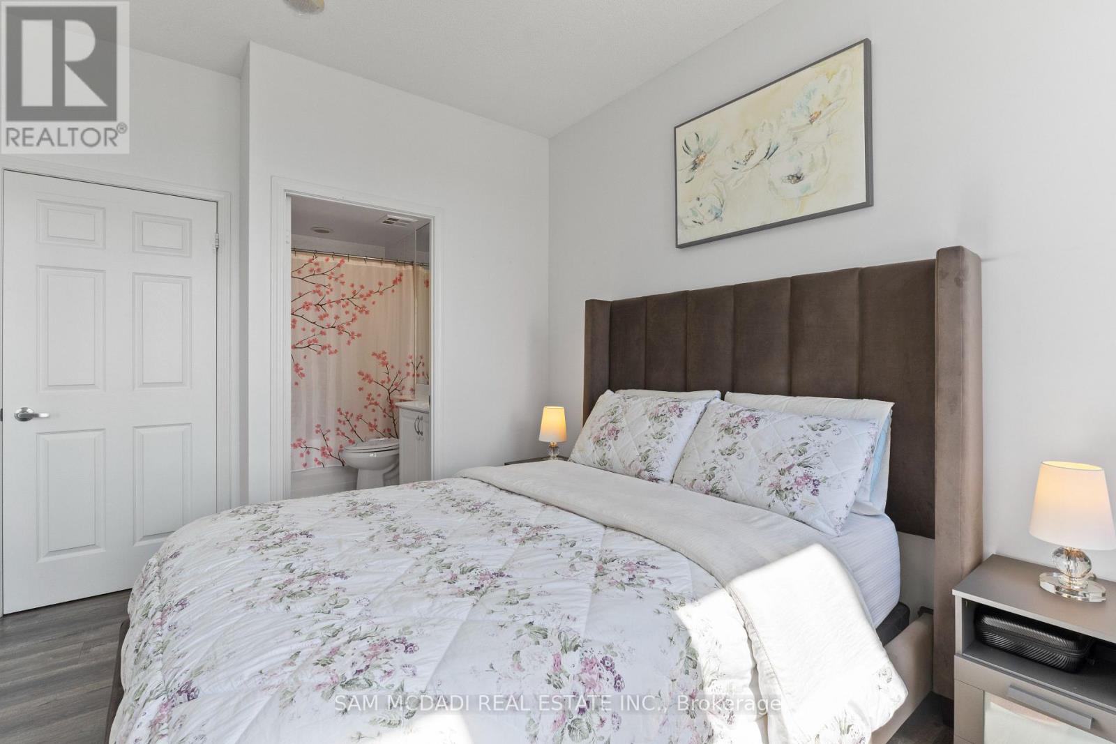Photo 15 of 2404 388 Prince Of Wales Drive, Mississauga ON