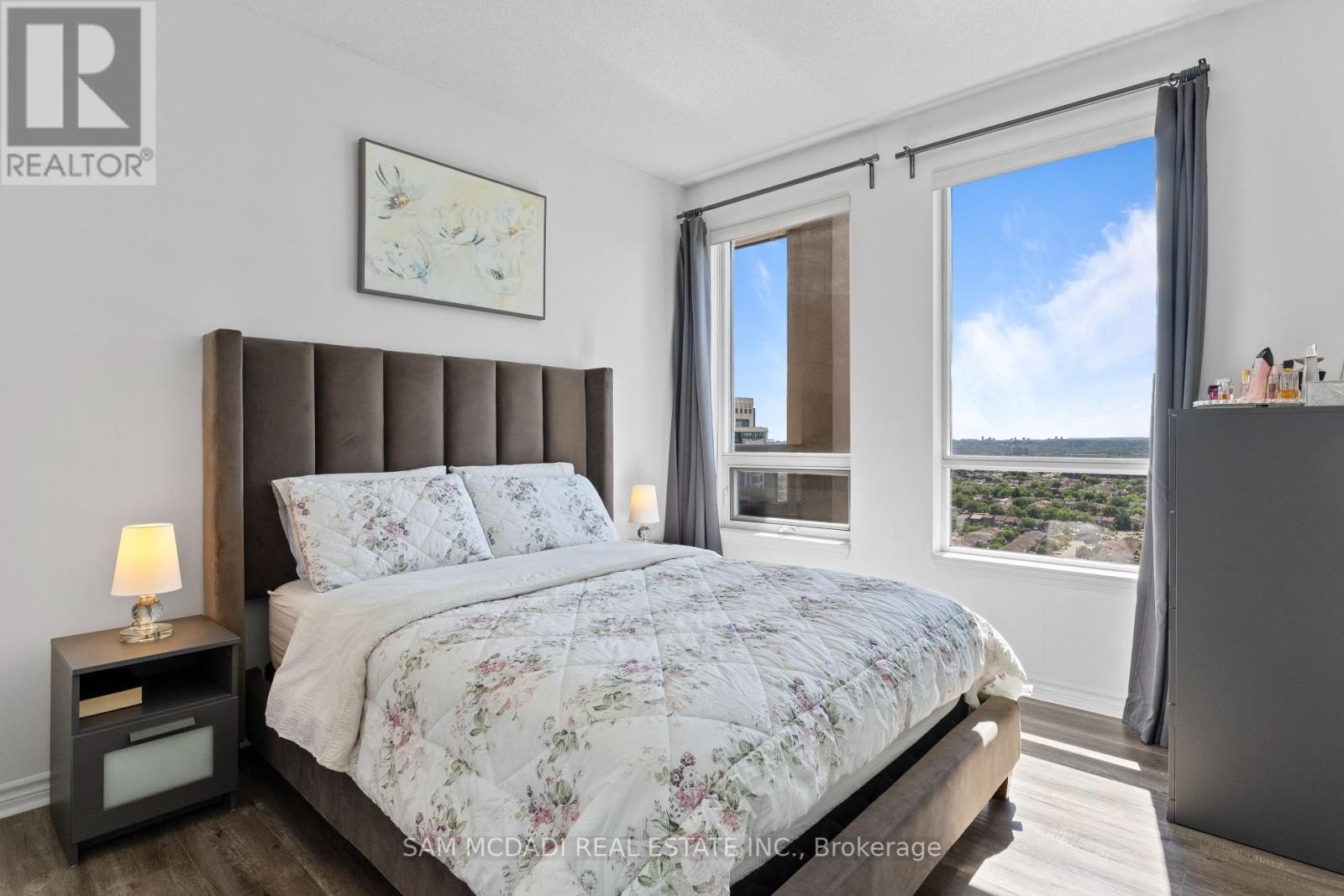 Photo 16 of 2404 388 Prince Of Wales Drive, Mississauga ON