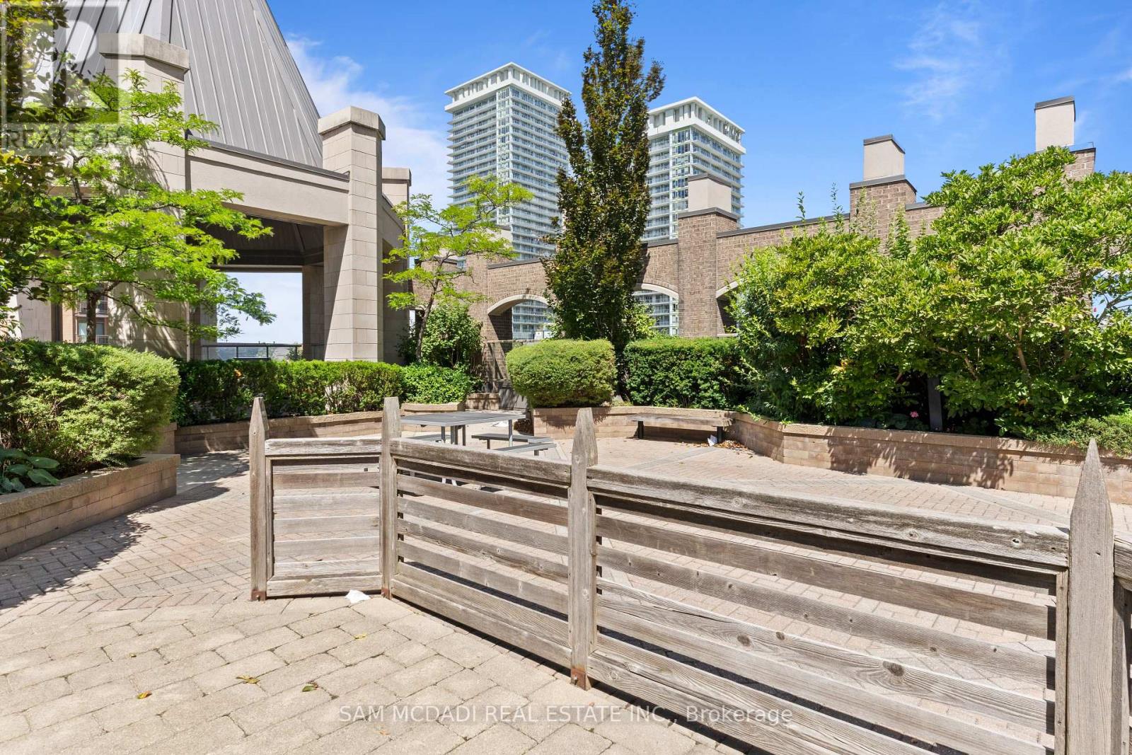 Photo 46 of 2404 388 Prince Of Wales Drive, Mississauga ON