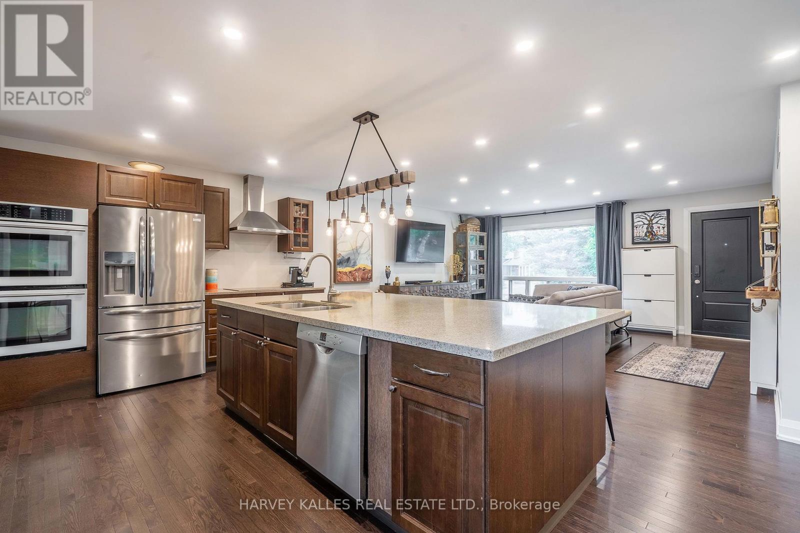 Photo 23 of 49 Theodore Drive, Mississauga ON