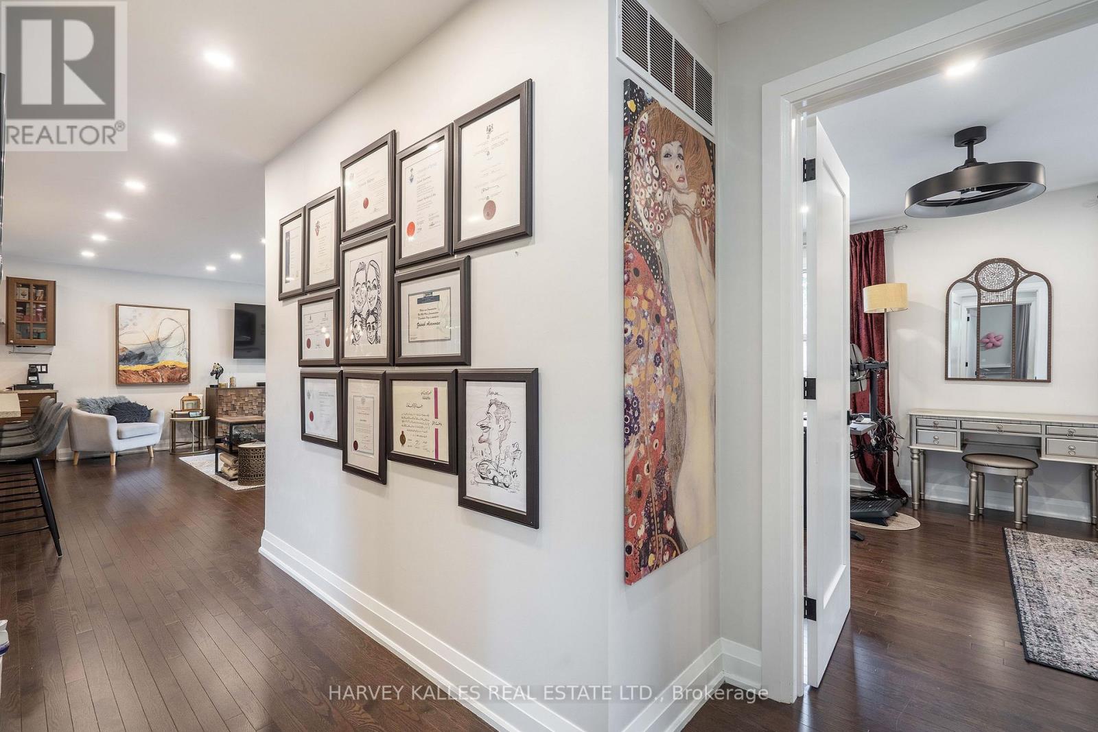 Photo 32 of 49 Theodore Drive, Mississauga ON