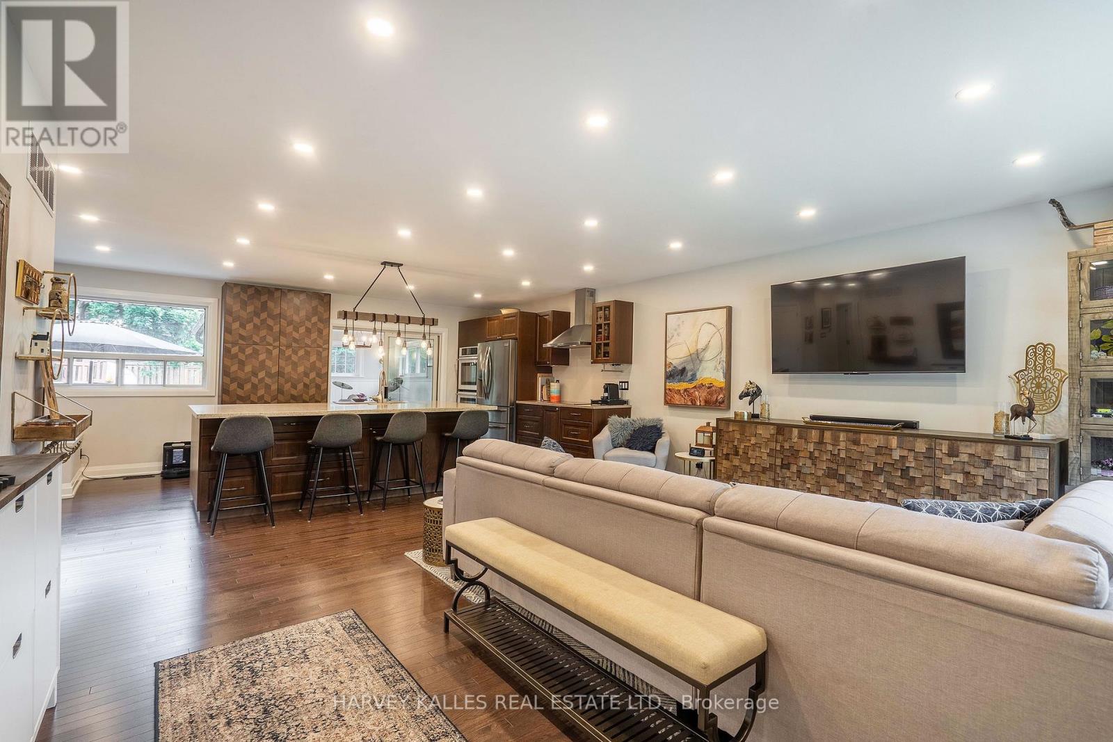 Photo 41 of 49 Theodore Drive, Mississauga ON