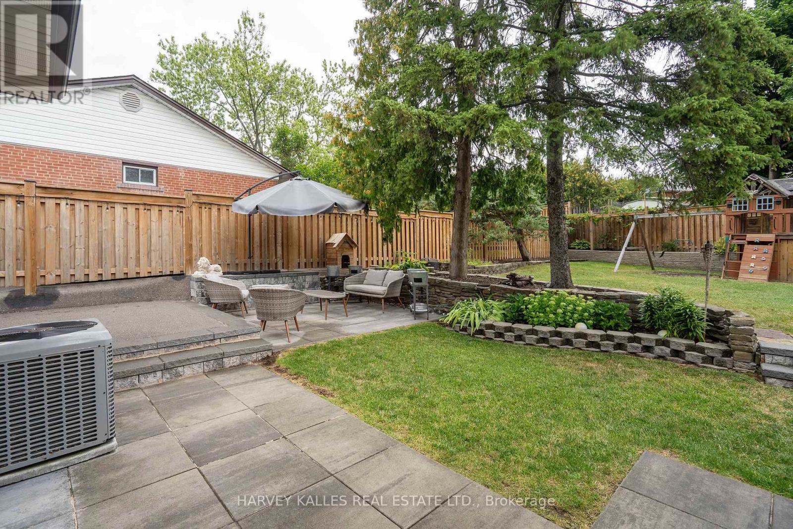 Photo 39 of 49 Theodore Drive, Mississauga ON