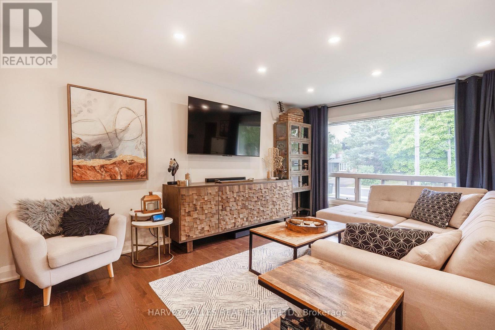 Photo 42 of 49 Theodore Drive, Mississauga ON