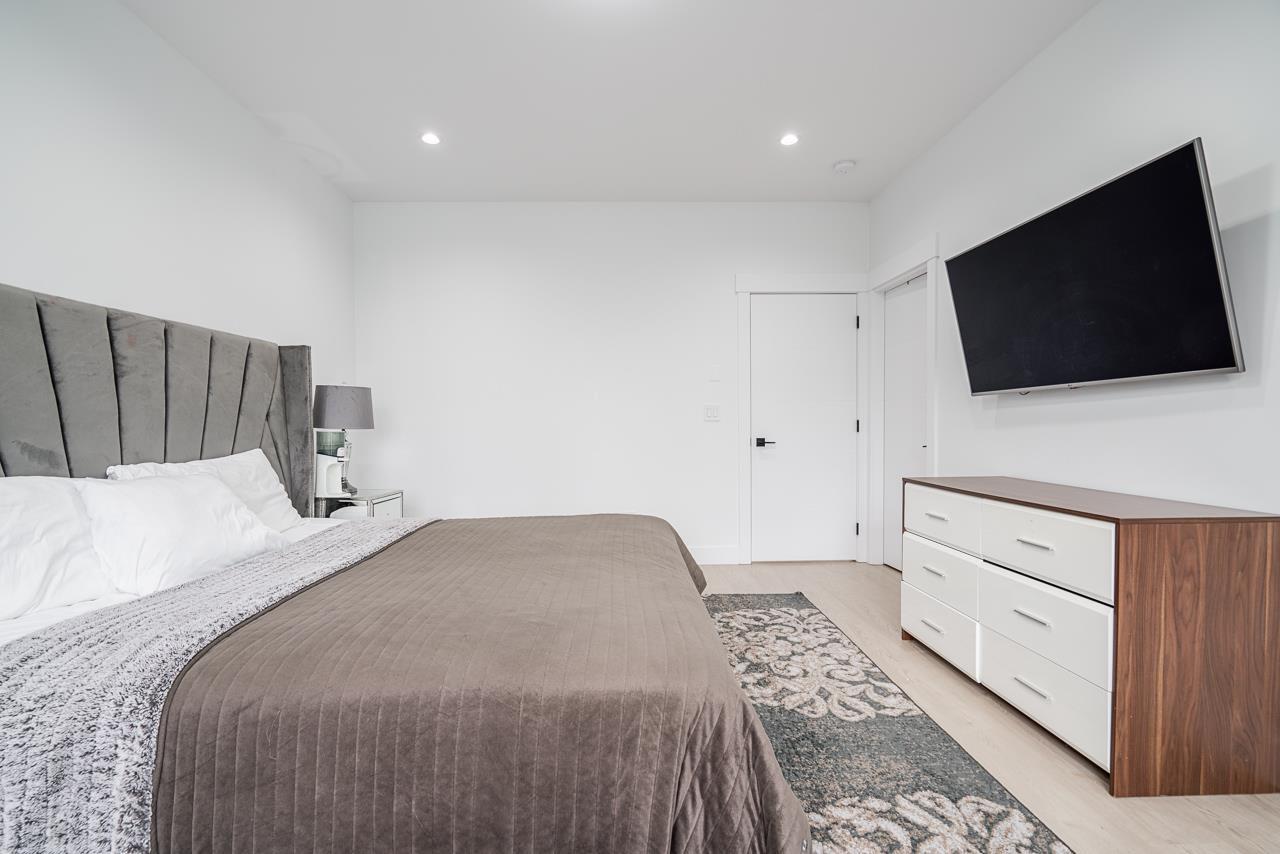 Photo 16 of 6253 148 Street, Surrey BC
