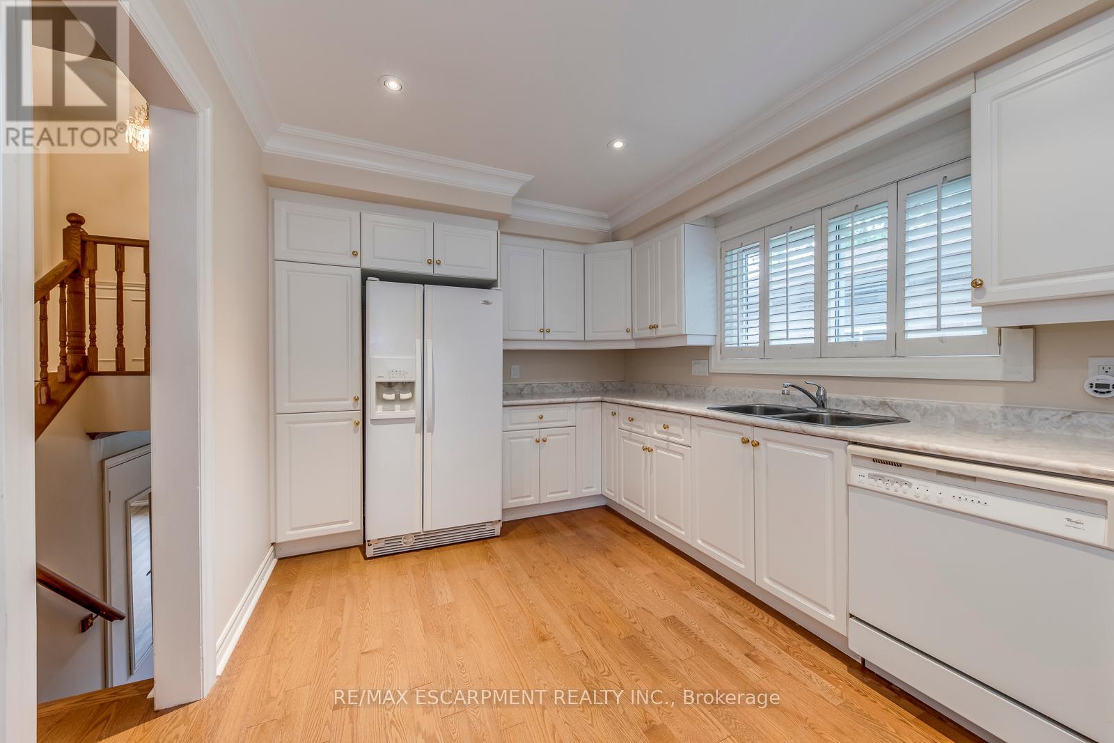 Photo 14 of 1236 Grange Road, Oakville ON