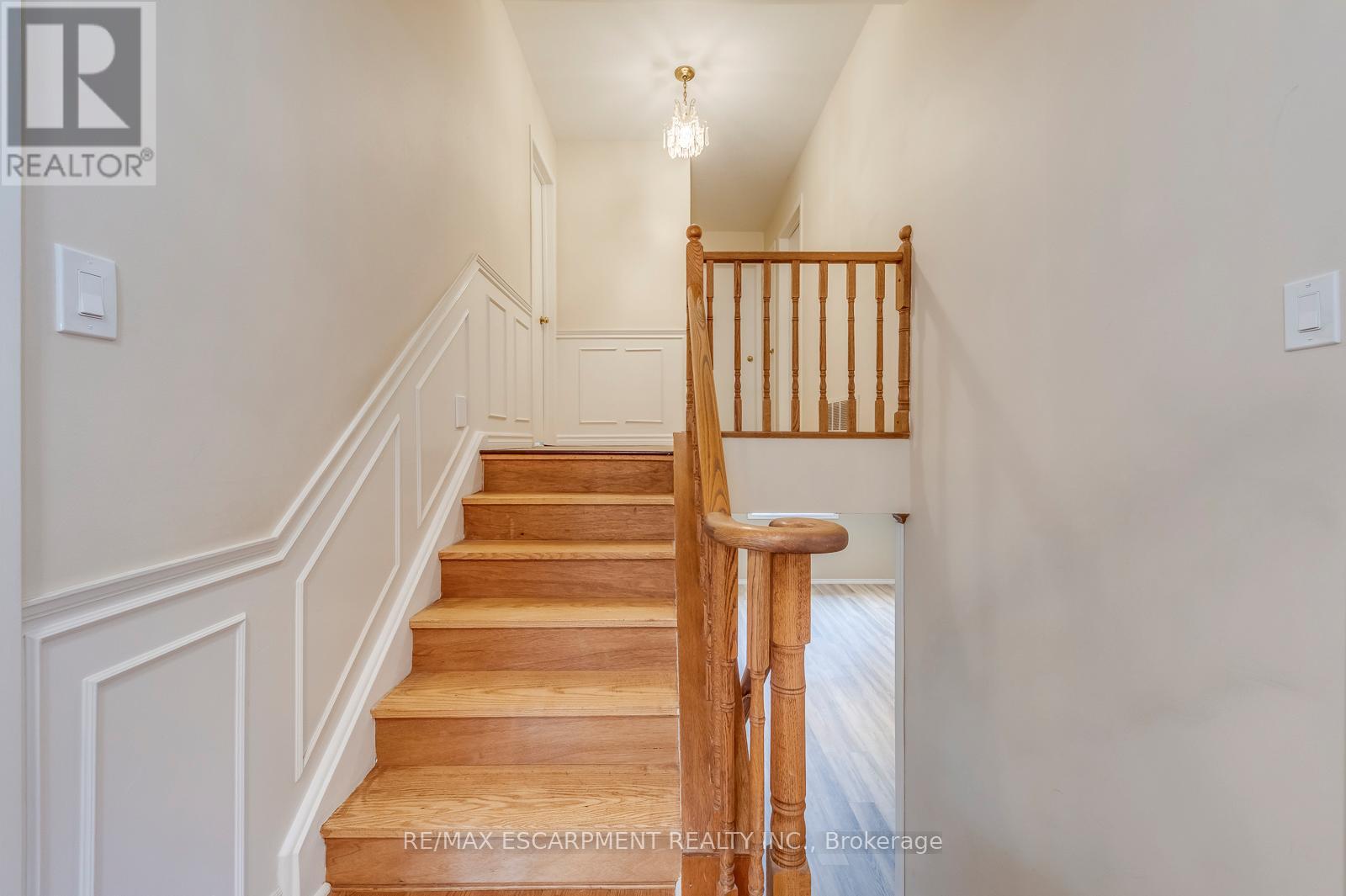 Photo 18 of 1236 Grange Road, Oakville ON