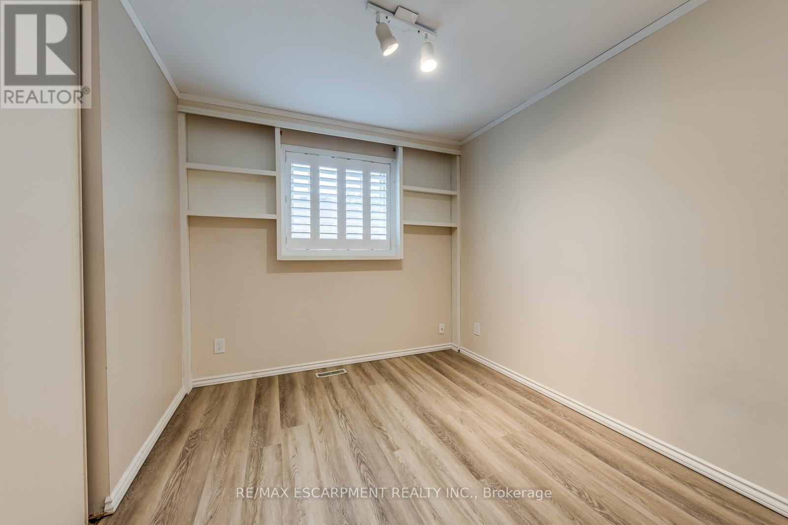 Photo 22 of 1236 Grange Road, Oakville ON