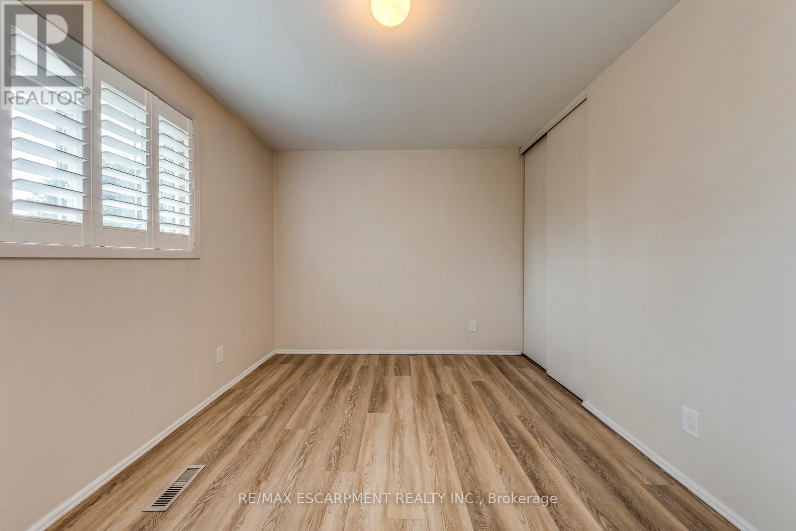 Photo 25 of 1236 Grange Road, Oakville ON