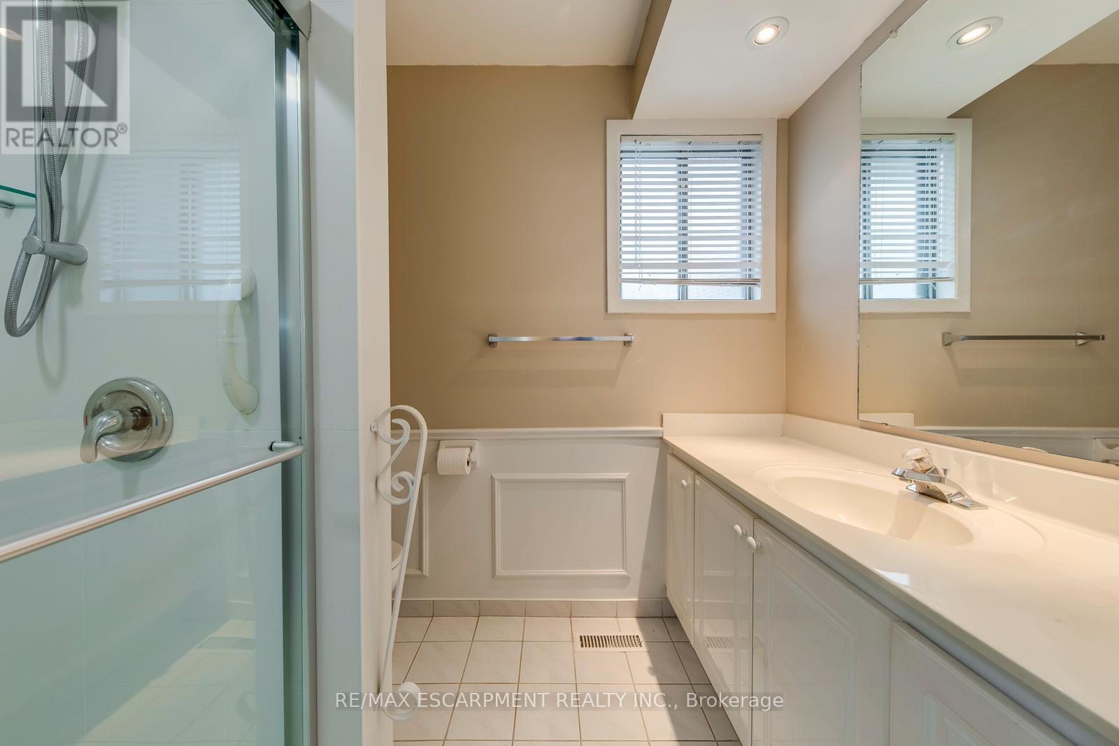 Photo 26 of 1236 Grange Road, Oakville ON